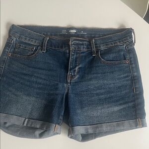 Old Navy Mid-Rise Cuffed Denim Shorts - Medium Wash